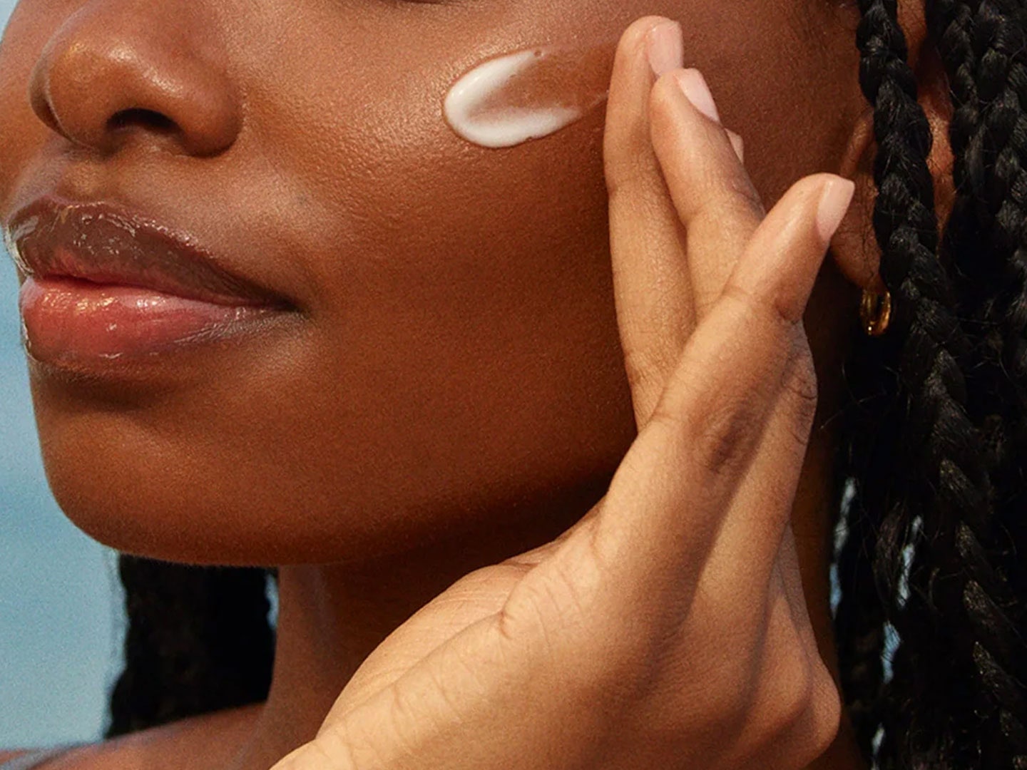 I’m a Beauty Writer and I Swear by These Hydrating Serums
