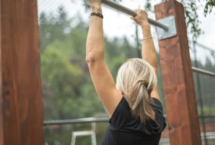 A 7-Week Plan To Master Pull-Ups (& Why This Move Is A+ For Healthy Aging)