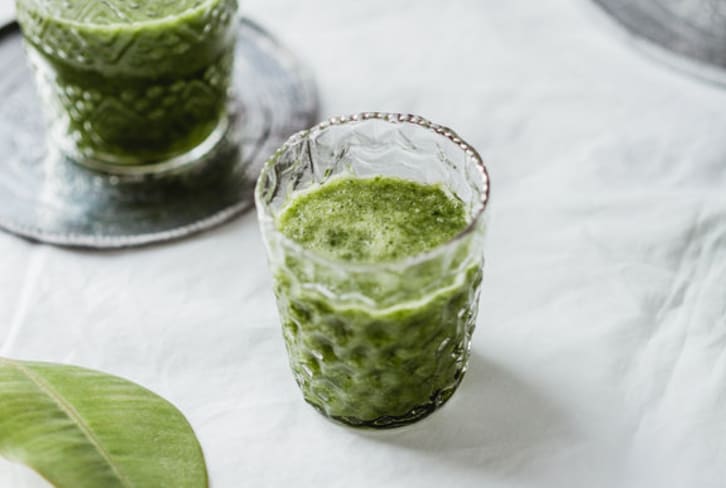 This 8-Ingredient Smoothie Gets Me Through A Long Week